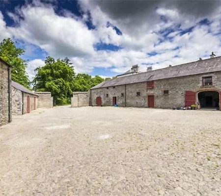 2 Bed Courtyard Apartment At Rockfield House Kells In Meath - Short Term Let Dış mekan fotoğraf