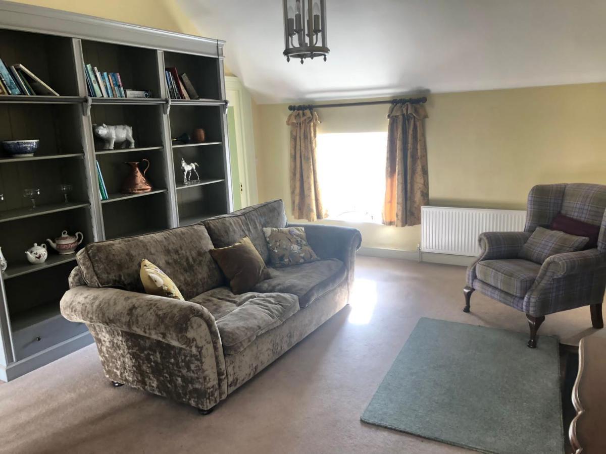 2 Bed Courtyard Apartment At Rockfield House Kells In Meath - Short Term Let Dış mekan fotoğraf