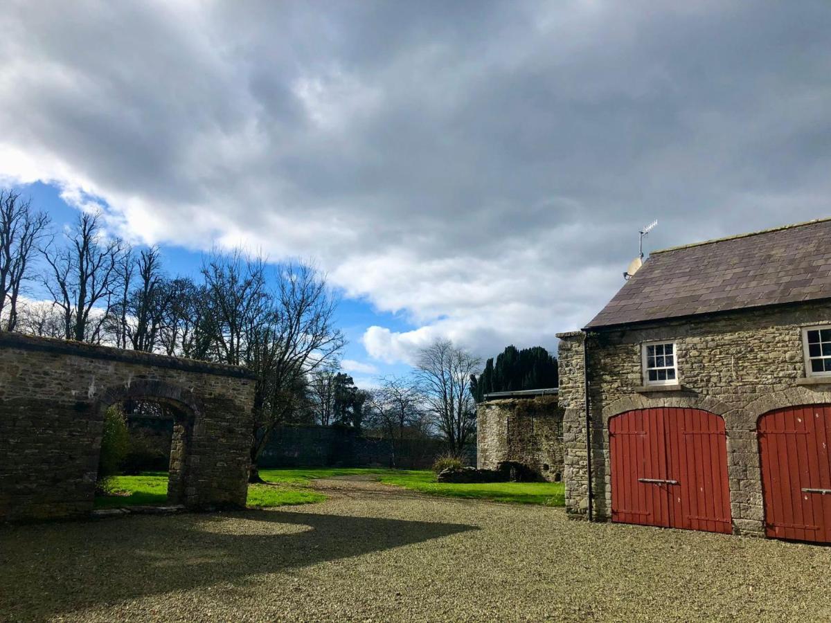 2 Bed Courtyard Apartment At Rockfield House Kells In Meath - Short Term Let Dış mekan fotoğraf