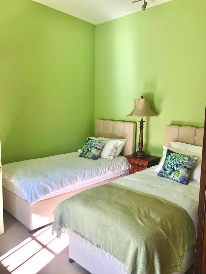 2 Bed Courtyard Apartment At Rockfield House Kells In Meath - Short Term Let Dış mekan fotoğraf